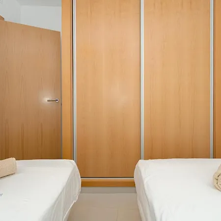 Beachside Attico 3 Bed 2 Bath Кампелло