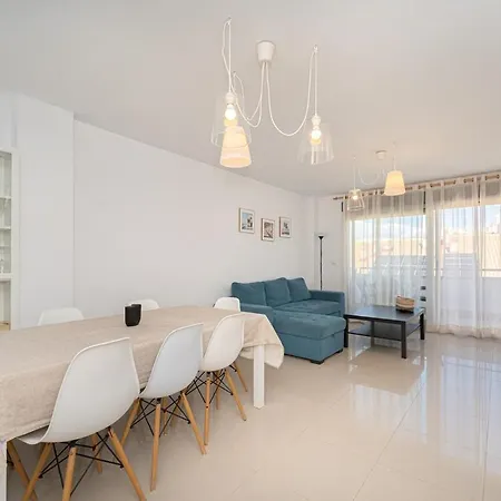 Beachside Attico 3 Bed 2 Bath Кампелло