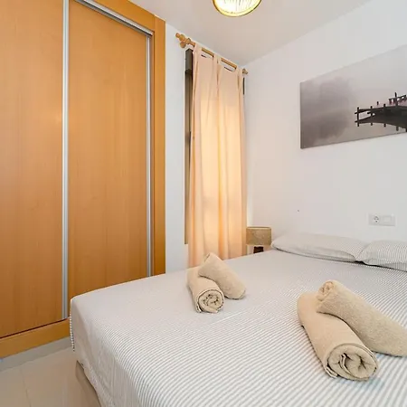 Beachside Attico 3 Bed 2 Bath Кампелло