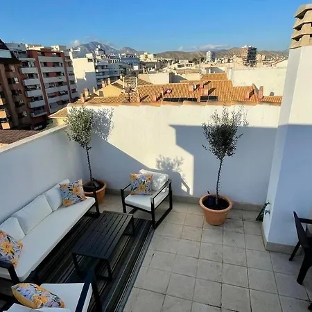 Beachside Attico 3 Bed 2 Bath Кампелло