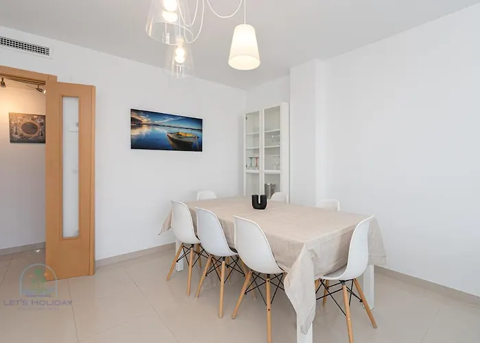 Appartement Beachside Attico 3 Bed 2 Bath